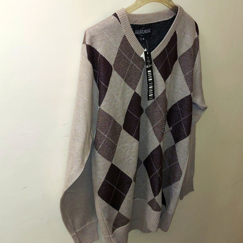 Men's Argyle V-Neck Sweater